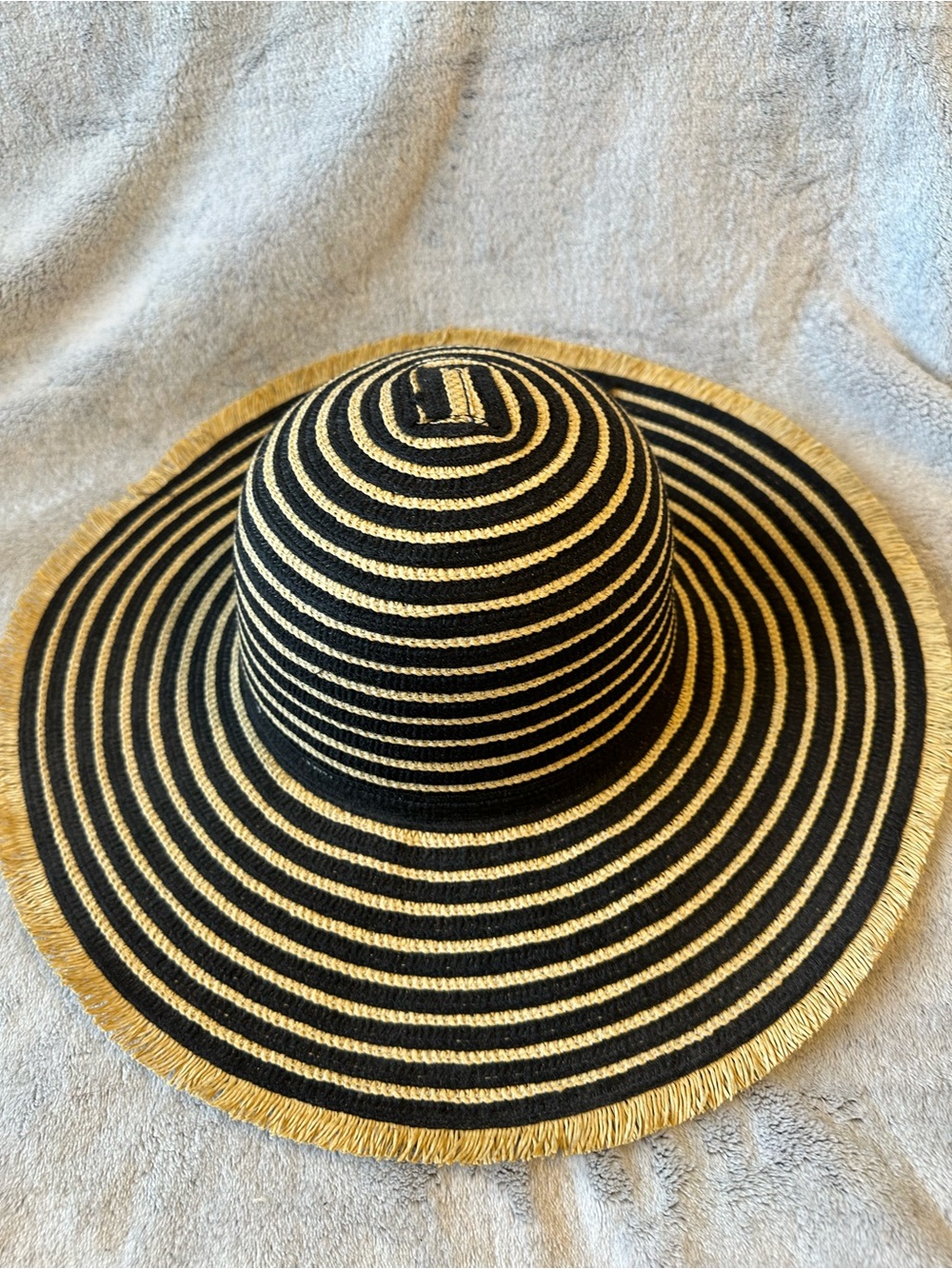 Striped Wide Brim Sun Hat - Black and Tan